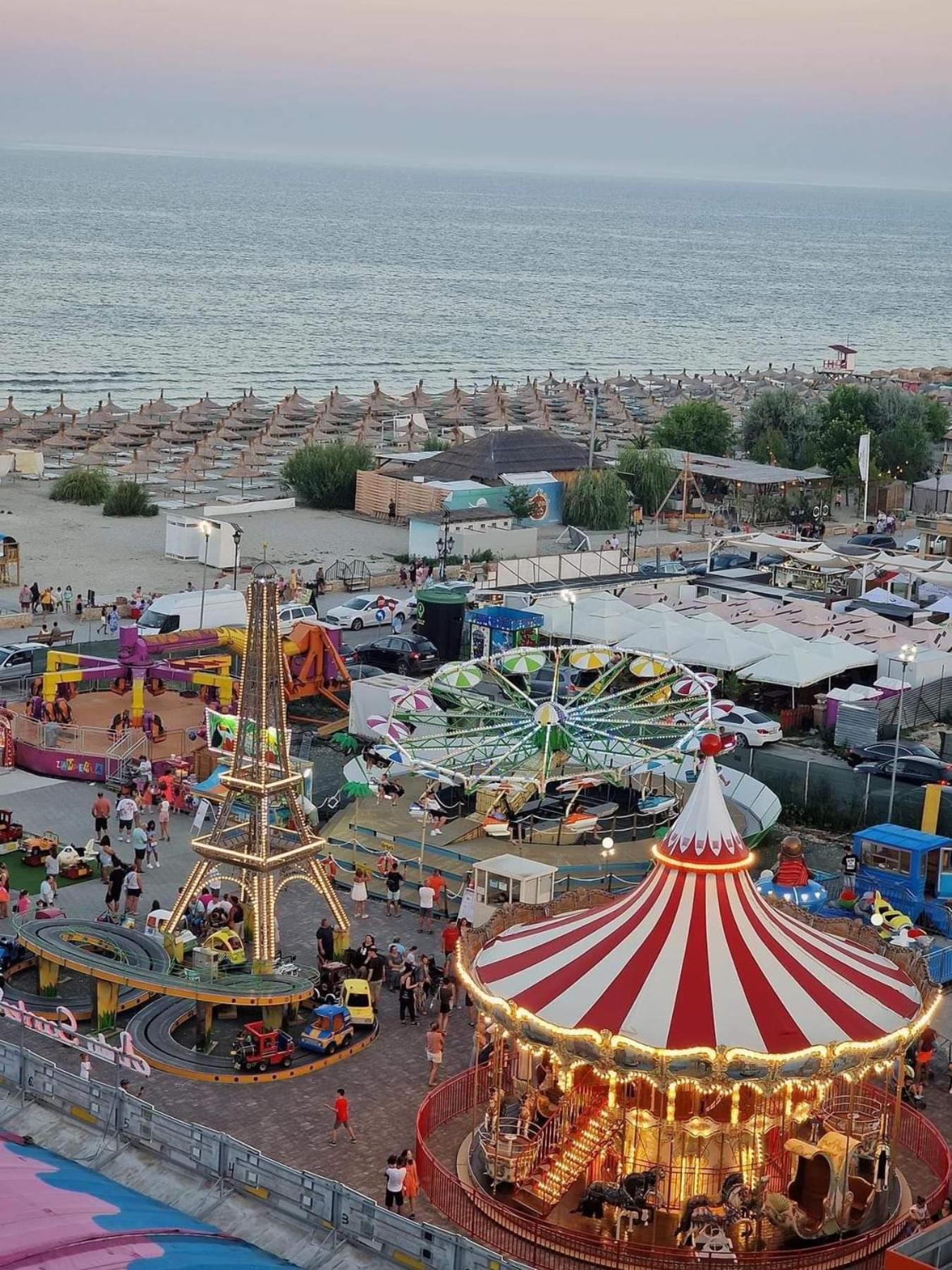 Mamaia Nord Apartment Navodari Bagian luar foto